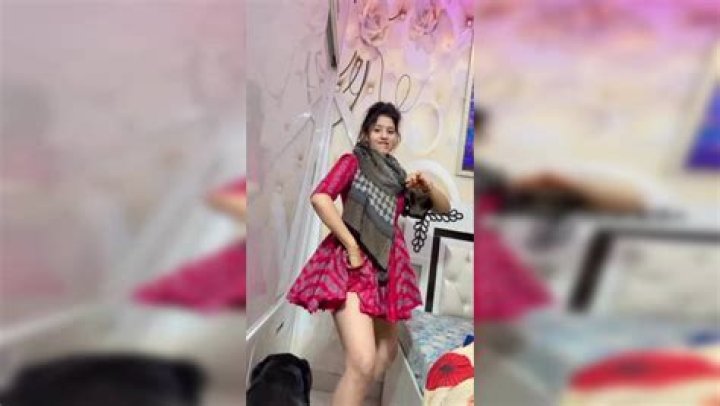Anjali Arora's Viral Dance on "Kacha Badam": Watch Now!
