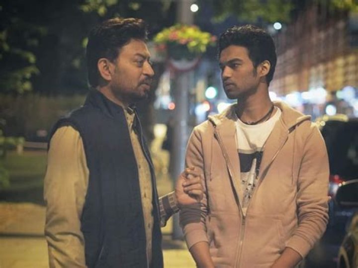 Dive into "Rog": Irrfan Khan's Thrilling Romance!
