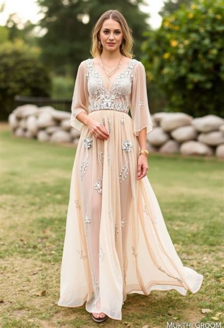 Dress to Impress: Crystal Fascination & Outfit Ideas