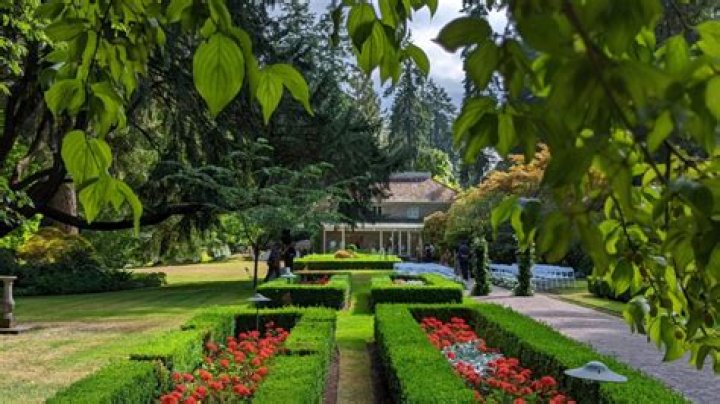 Explore Sonnenberg Gardens: Victorian Estate & Gardens