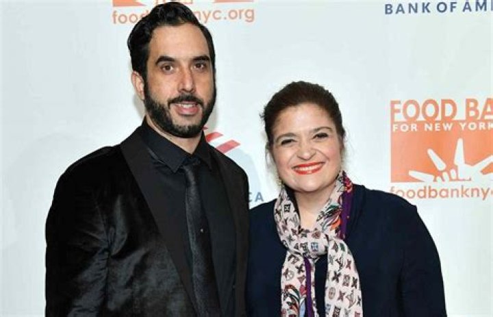 Is Alex Guarnaschelli Married? Unpacking the Culinary Star's Relationship Story