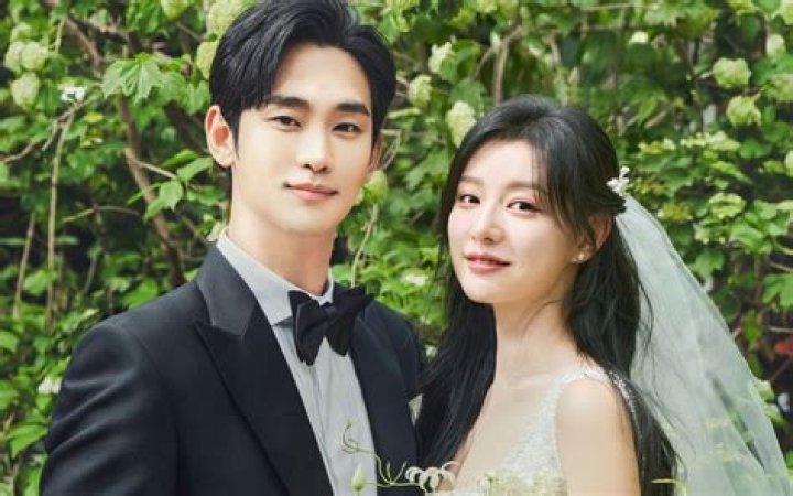 Kim Soo Hyun Relationship: A Look Into the Star's Private World
