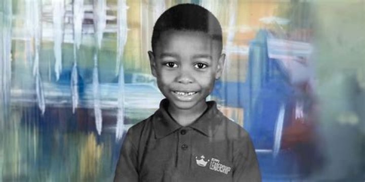 The Kid and Mom CCTV Video: Why These Moments Resonate So Deeply