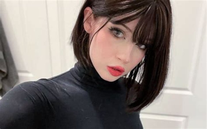 Understanding the Search for 'norafawn porn': Online Identity, Privacy, and Responsible Digital Engagement