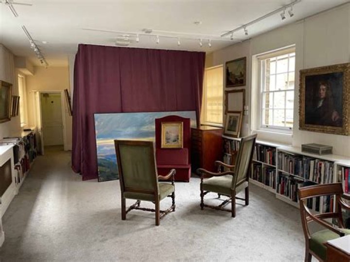 Unpacking Milo Moiré: Where Art Meets the Unconventional